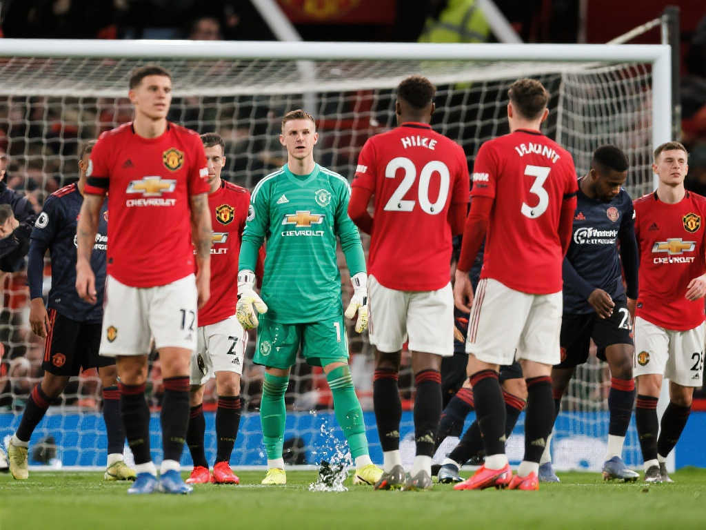 而在进攻中 而在进攻中